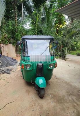 Bajaj Three Wheel 2014