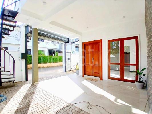 premium-listing-image