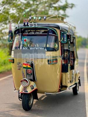 Bajaj Three Wheel 2002