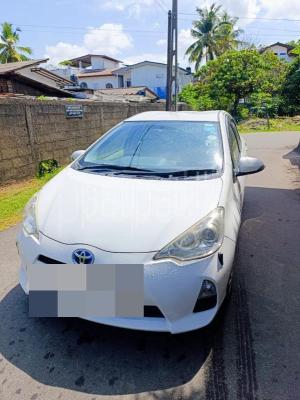 Toyota Aqua 2014 - பயன்படுத்தப்பட்டது கார் sale in Sri Lanka - patpat.lk