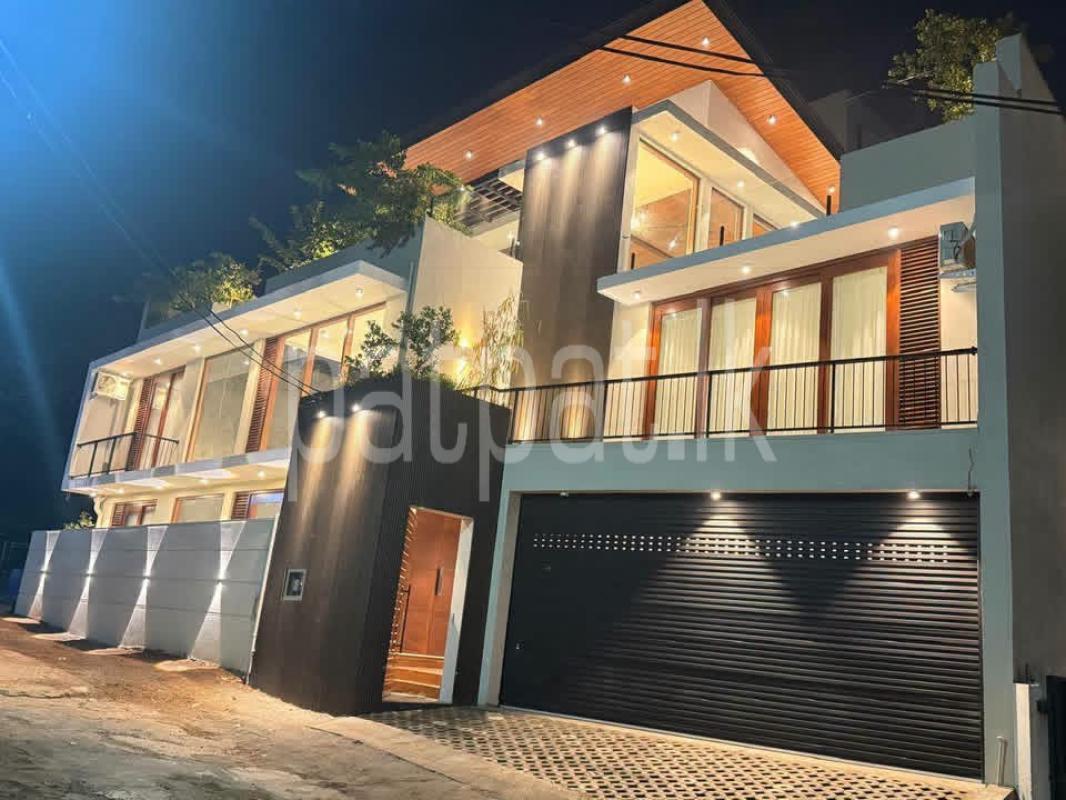 House for Sale in Boralesgamuwa