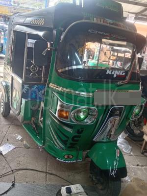 Bajaj Three Wheel 2011