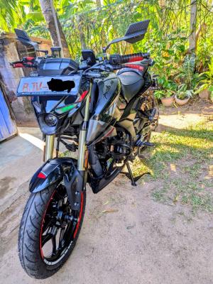 Bajaj Pulsar 2025
