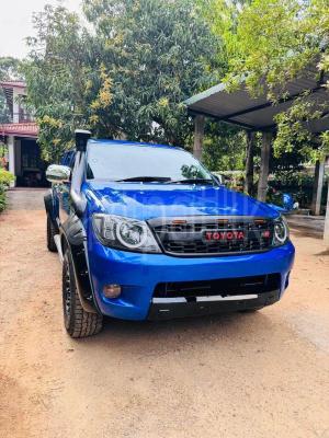 Toyota Hilux 2005 - பயன்படுத்தப்பட்டது சரக்கு போக்குவரத்து sale in Sri Lanka - patpat.lk