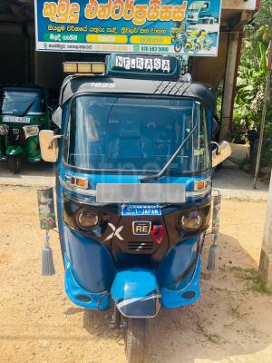 Bajaj Three Wheel 2015 - Reconditioned Three wheeler sale in Sri Lanka - patpat.lk