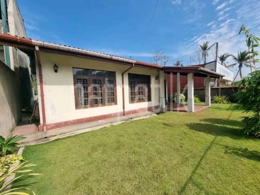 House for Sale in Nittambuwa