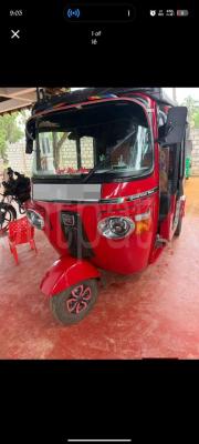 Bajaj Three Wheel 2013
