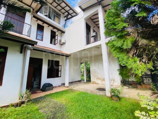 House for Sale in Talawatugoda