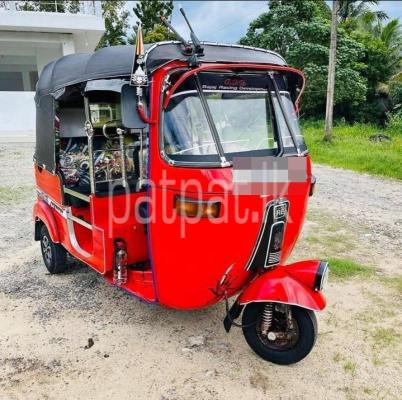 Bajaj Three Wheel 2011