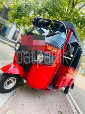 Bajaj Three Wheel 2020