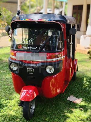 Bajaj Three Wheel 2015 - භාවිතා කරන ලද ත්‍රිරෝද රථය sale in Sri Lanka - patpat.lk