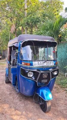 Bajaj Three Wheel 2014