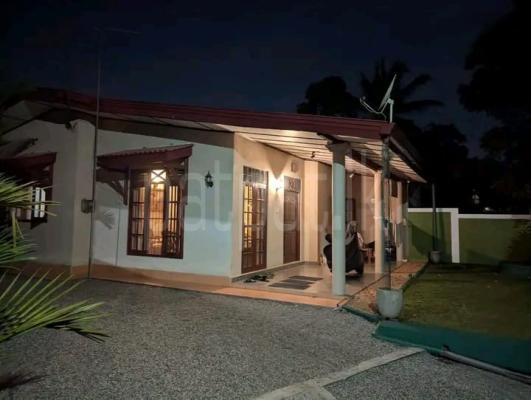 House for Sale in Athurugiriya