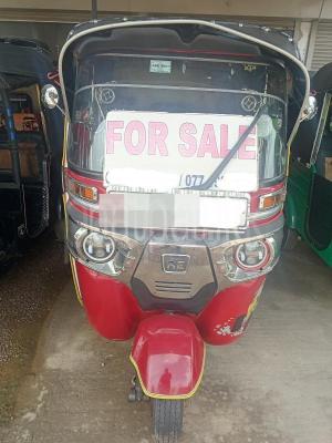 Bajaj 4 stroke 2015 - Used Three wheeler sale in Sri Lanka - patpat.lk