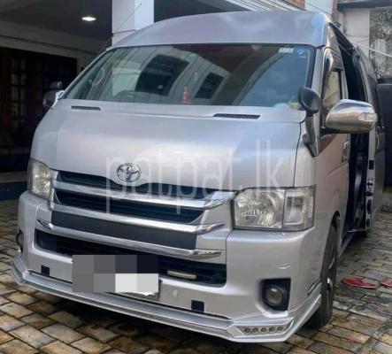 Toyota Hiace 2012