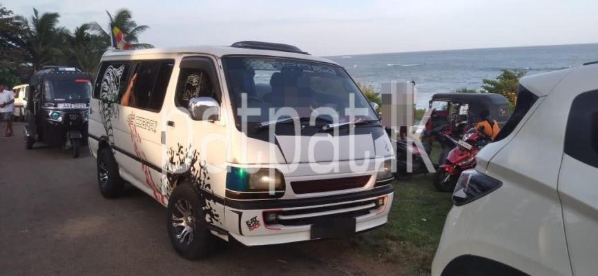 Toyota Hiace 1990 - பயன்படுத்தப்பட்டது வேன் sale in Sri Lanka - patpat.lk