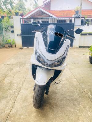Honda PCX 2025 - பயன்படுத்தப்பட்டது பைக் sale in Sri Lanka - patpat.lk