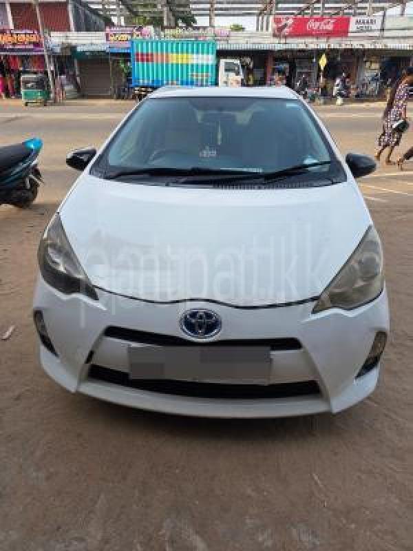 Toyota Aqua 2014 -  Car sale in Sri Lanka - patpat.lk