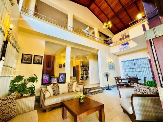 House for Sale in Talawatugoda