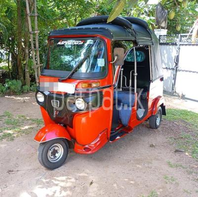 Bajaj Three Wheel 2019 - பயன்படுத்தப்பட்டது முச்சக்கர வண்டி sale in Sri Lanka - patpat.lk
