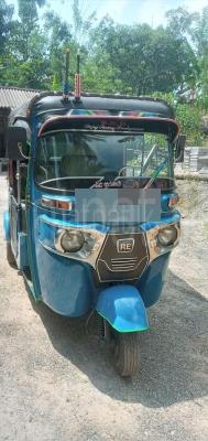 Bajaj Three Wheel 2015
