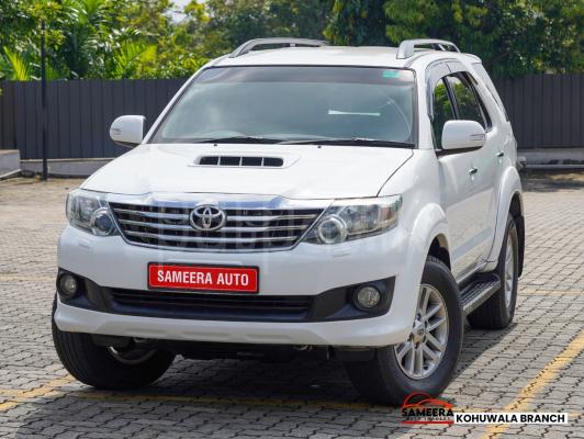 Toyota Fortuner 2013