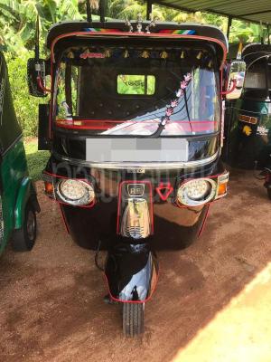 Bajaj Three Wheel 2012