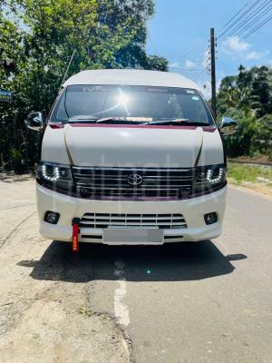 Toyota Hiace 2018 - பயன்படுத்தப்பட்டது வேன் sale in Sri Lanka - patpat.lk