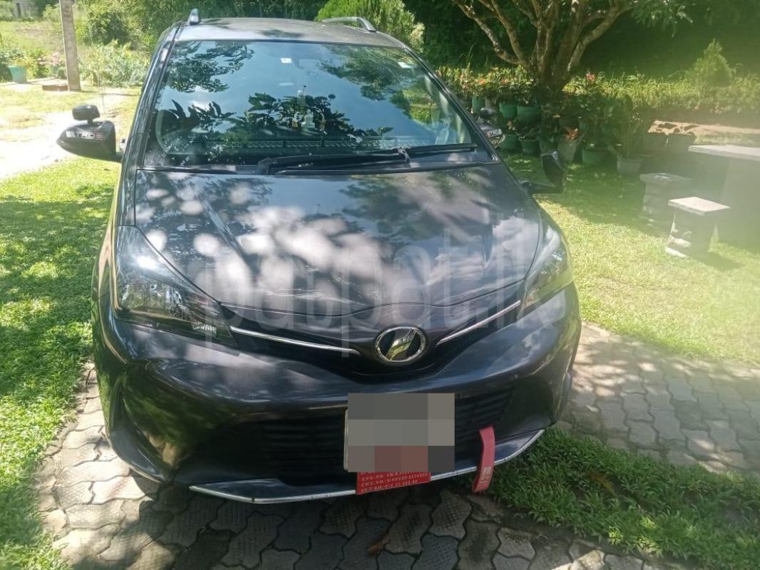 Toyota Vitz 2016 -  කාර් sale in Sri Lanka - patpat.lk