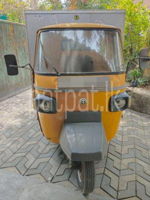 Piaggio Three Wheel 2014