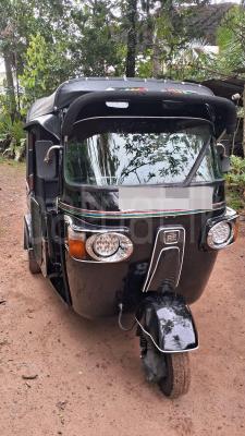 Bajaj Three Wheel 2013