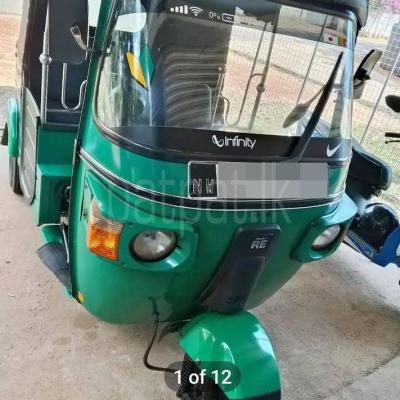 Bajaj Three Wheel 2011