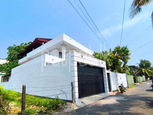 House for Sale in Akuregoda