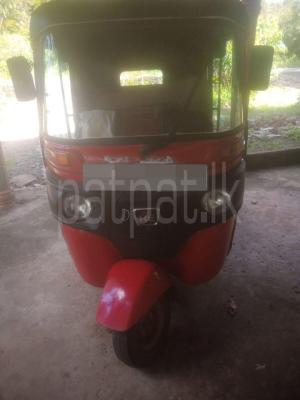 Bajaj Three Wheel 2014