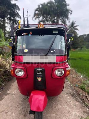 Bajaj Three Wheel 2011