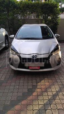 Toyota Aqua 2015 - பயன்படுத்தப்பட்டது கார் sale in Sri Lanka - patpat.lk