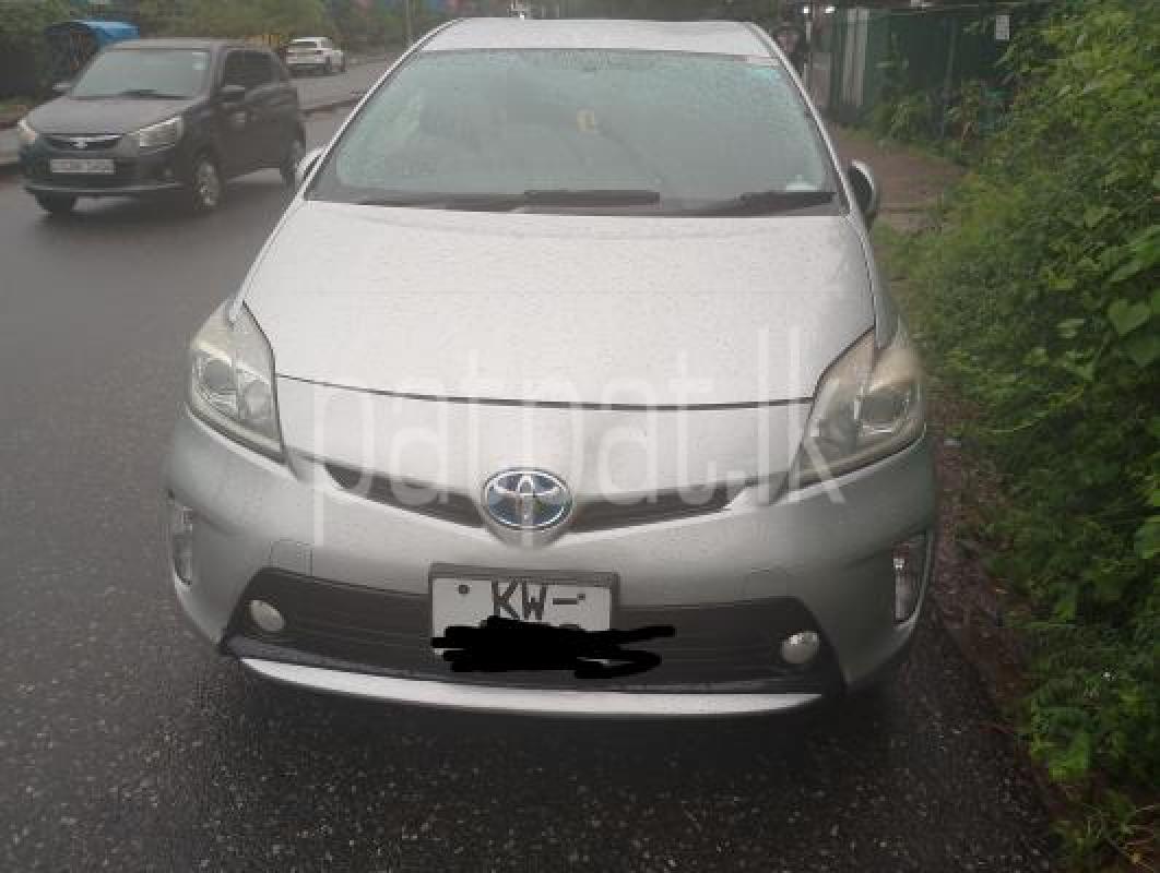 Toyota Prius 2012 - Used Car sale in Sri Lanka - patpat.lk