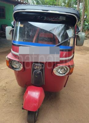 Bajaj Three Wheel 2013