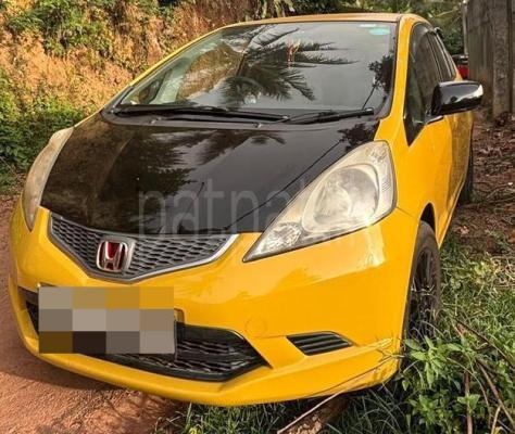 Honda Fit 2010 - பயன்படுத்தப்பட்டது கார் sale in Sri Lanka - patpat.lk