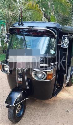 Bajaj Three Wheel 2011