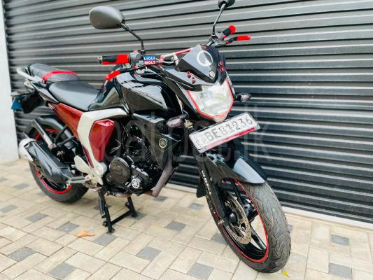 Yamaha FZ 2016 - பயன்படுத்தப்பட்டது பைக் sale in Sri Lanka - patpat.lk
