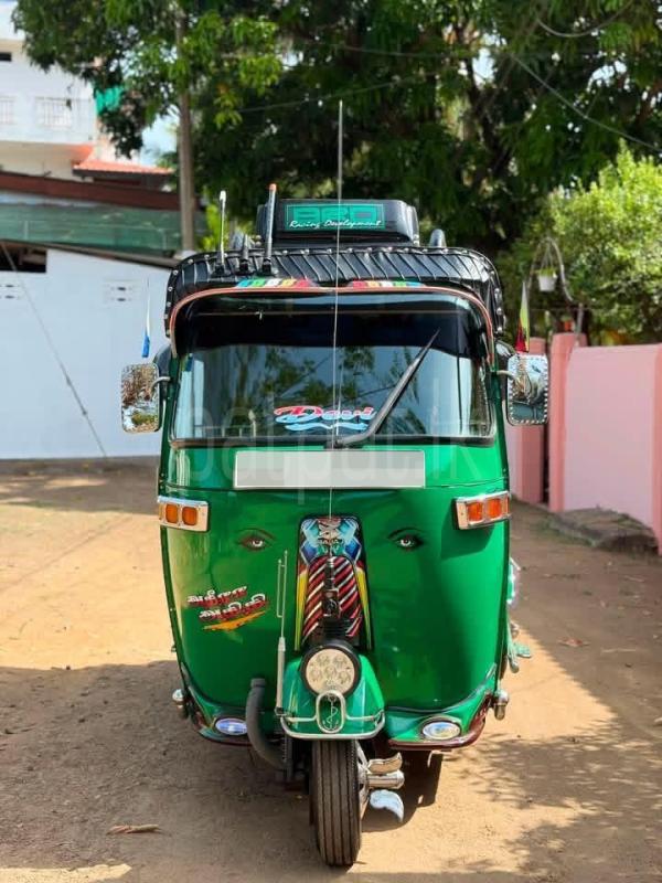 Bajaj 2 stroke 2005 - Used Three wheeler sale in Sri Lanka - patpat.lk