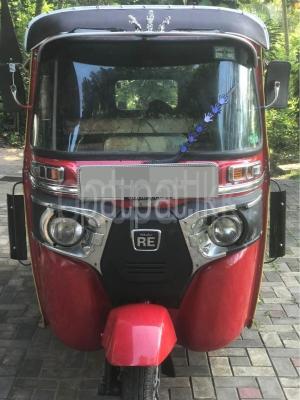 Bajaj Three Wheel 2017