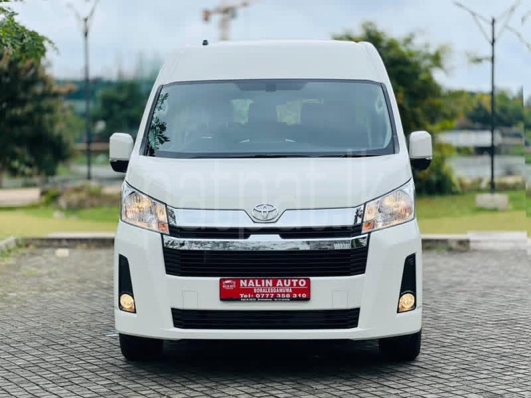 Toyota Hiace Commuter 2025 -  වෑන් රථය sale in Sri Lanka - patpat.lk