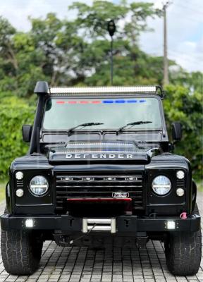 Land Rover Defender 1989
