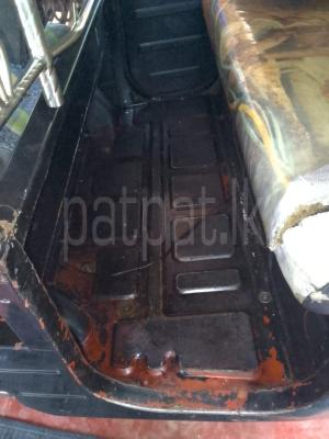 Bajaj Three Wheel 2014