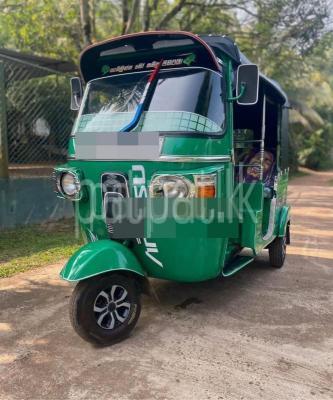 Bajaj Three Wheel 2013
