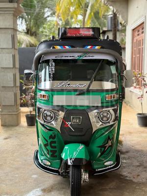 Bajaj Three Wheel 2018