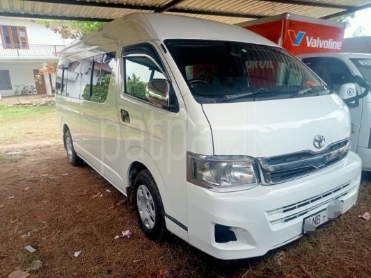 Toyota Hiace 2011