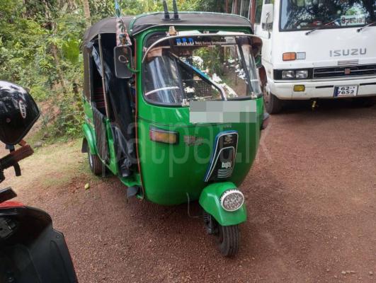 Bajaj Three Wheel 2004